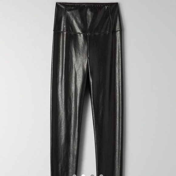 Aritzia Daria Pant/Leggings 🤍🖤 - Picture 3 of 4